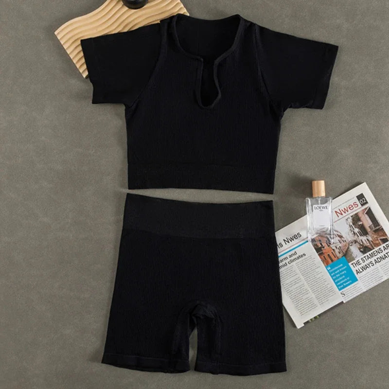 Guangdong Seamless Triangle Set Women Underwear Two Sets